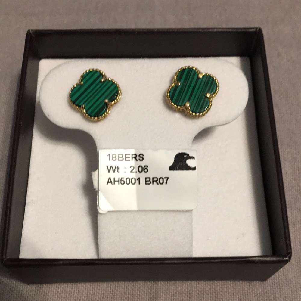 Vca (copy) green malachite flower stud earrings